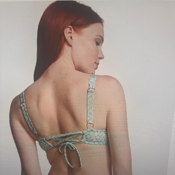 Victoria’s Secret matching swimsuit - Picture 2 of 8